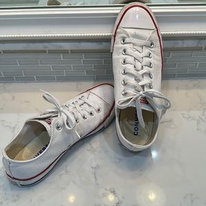 Converse Chuck Taylor low top shoes